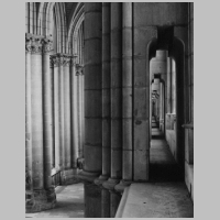 Interior view, detail, remois passage, Foto Courtauld Institute of Art.jpg